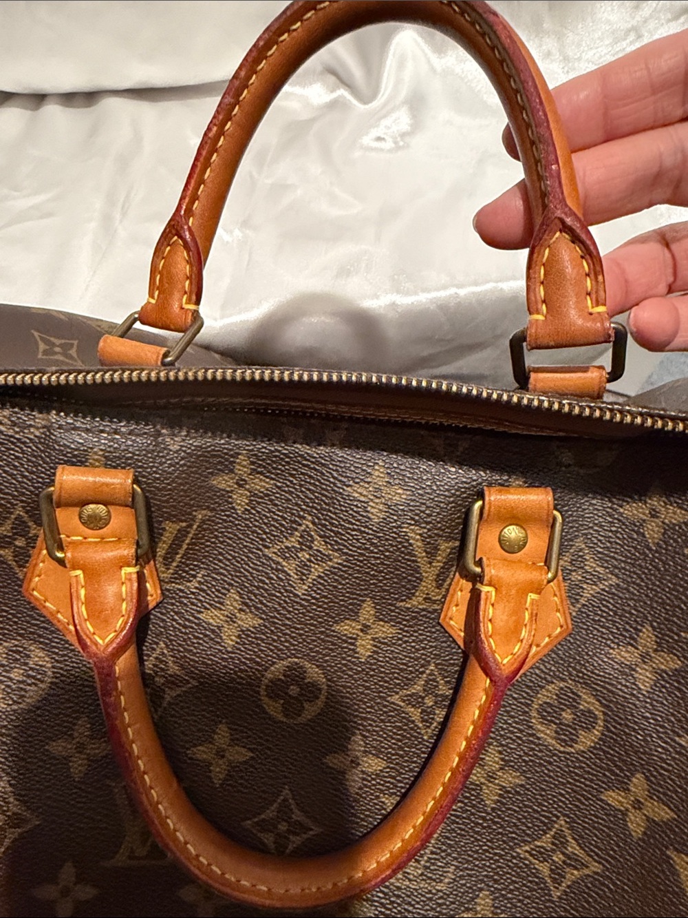 AUTHENTIC Louis Vuitton Monogram Speedy 35 - Preowned - Picture 9 of 13